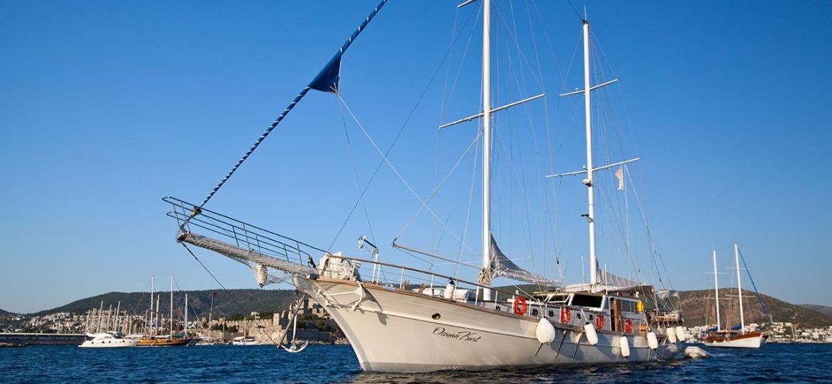 Osman Kurt gulet charter