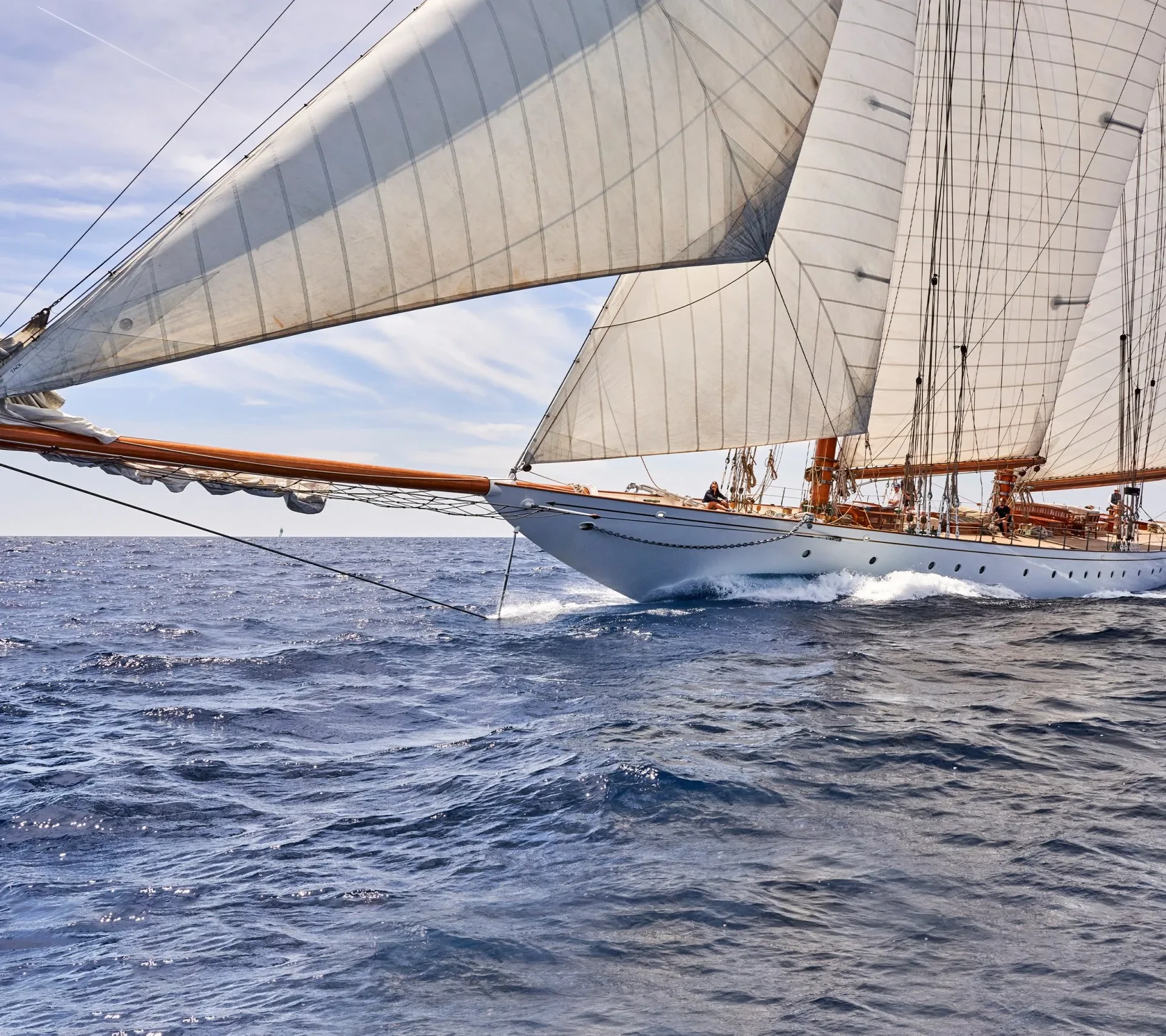 Cabin Charter Bliss: Creating Lasting Memories Along Turkey’s Coastline