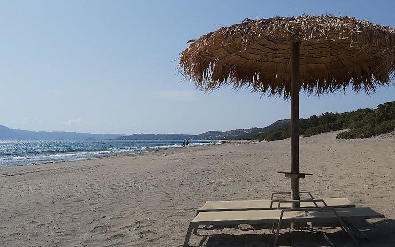 Xirokampos Beach